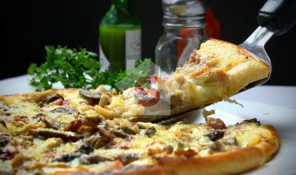 Top 5 Pizza spots in Lahore to satisfy your pizza cravings