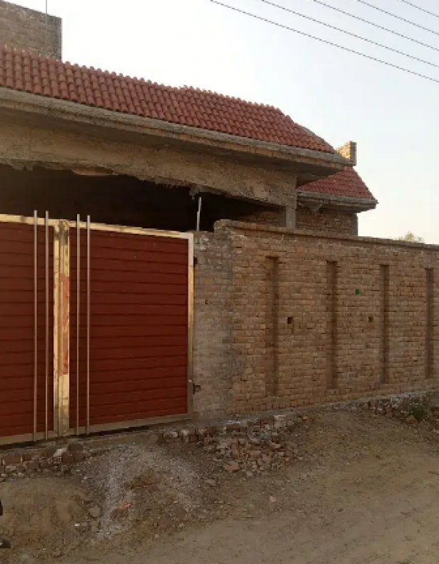 6 Bedroom House For Sale in Nowshera