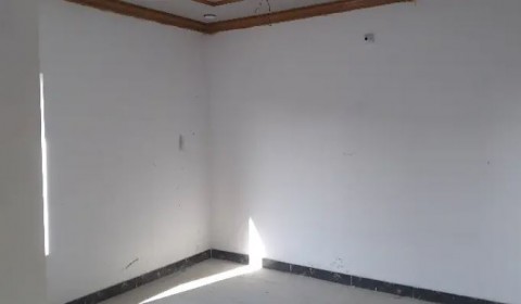 6 Bedroom  House